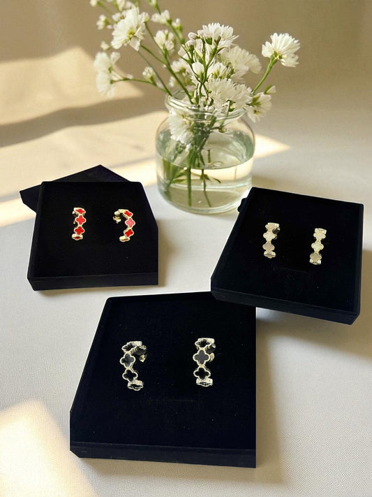 hermosos aretes de trébol de color rojo negro y blanco