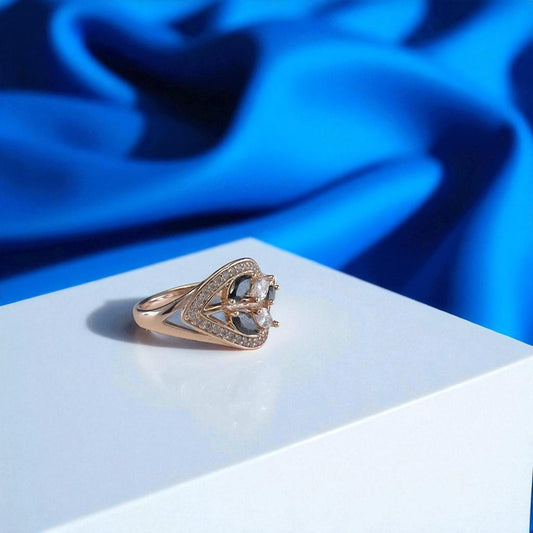 ANILLO CON OJAS DE ZIRCONIAS CRISTALINAS Y NEGRA